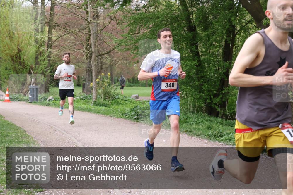 19.04.2026 - Hammer Lauf Lena Gebhardt http://msf.ph/oto/9563066 19.04.2026 10:02:44 Laufen 1220, 16, 340 meine-sportfotos.de