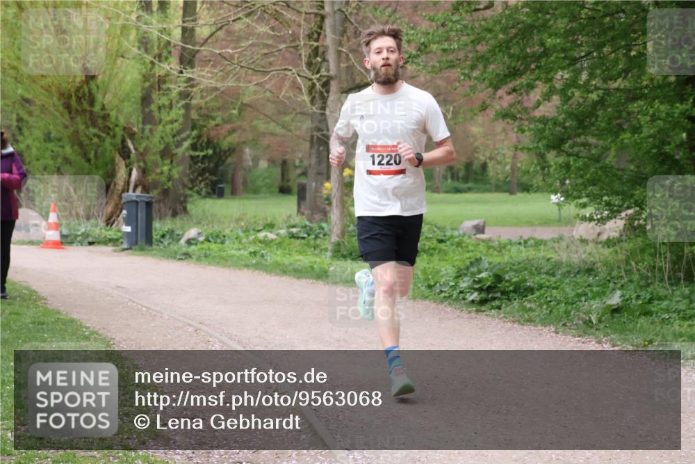 19.04.2026 - Hammer Lauf Lena Gebhardt http://msf.ph/oto/9563068 19.04.2026 10:02:45 Laufen 16, 1220 meine-sportfotos.de
