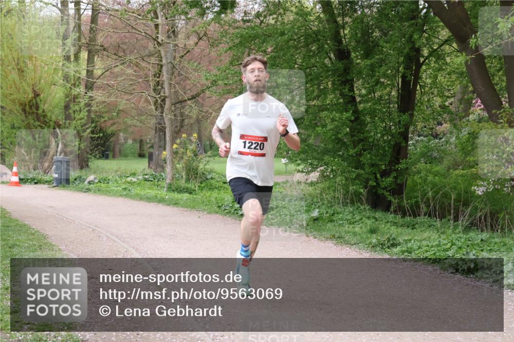 19.04.2026 - Hammer Lauf Lena Gebhardt http://msf.ph/oto/9563069 19.04.2026 10:02:46 Laufen 1220 meine-sportfotos.de
