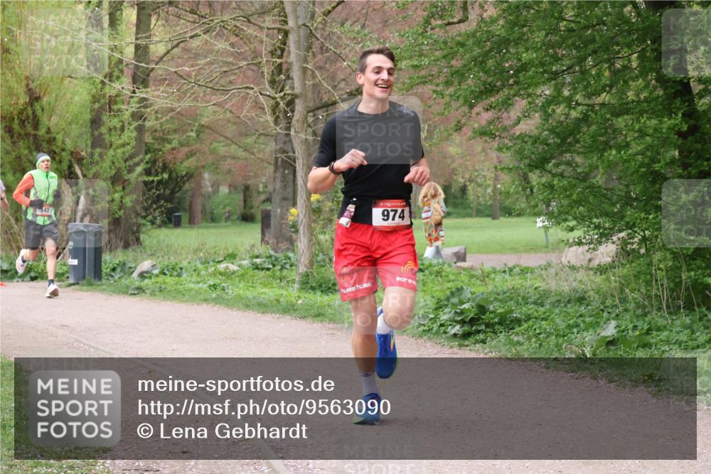 19.04.2026 - Hammer Lauf Lena Gebhardt http://msf.ph/oto/9563090 19.04.2026 10:03:23 Laufen 16, 974 meine-sportfotos.de