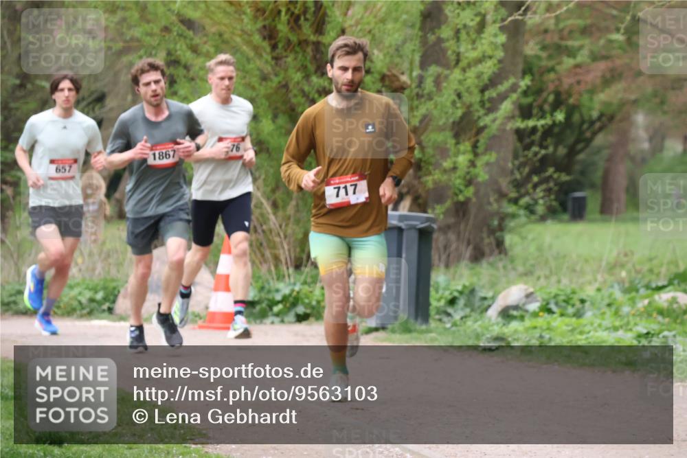 19.04.2026 - Hammer Lauf Lena Gebhardt http://msf.ph/oto/9563103 19.04.2026 10:03:53 Laufen 657, 1867, 717 meine-sportfotos.de