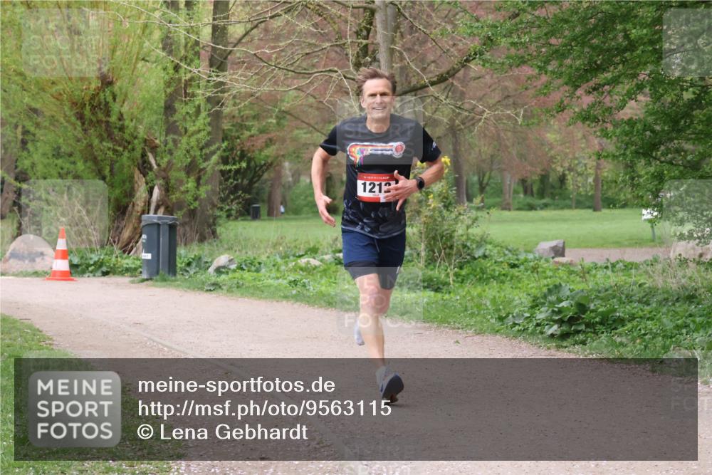 19.04.2026 - Hammer Lauf Lena Gebhardt http://msf.ph/oto/9563115 19.04.2026 10:03:59 Laufen 16, 1212 meine-sportfotos.de