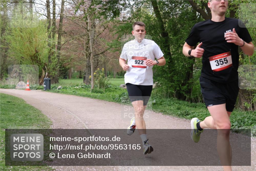 19.04.2026 - Hammer Lauf Lena Gebhardt http://msf.ph/oto/9563165 19.04.2026 10:05:23 Laufen 16, 922, 16, 355 meine-sportfotos.de