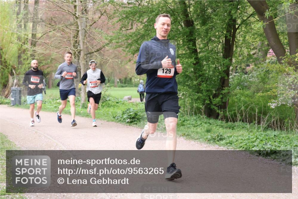 19.04.2026 - Hammer Lauf Lena Gebhardt http://msf.ph/oto/9563265 19.04.2026 10:06:57 Laufen 1558, 1559, 1122, 129 meine-sportfotos.de