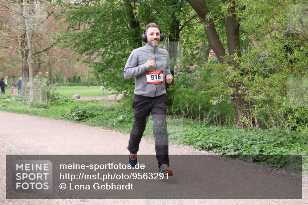 19.04.2026 - Hammer Lauf Lena Gebhardt http://msf.ph/oto/9563291 19.04.2026 10:07:15 Laufen 16, 916 meine-sportfotos.de