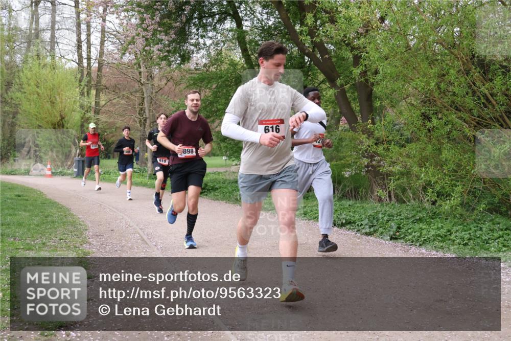 19.04.2026 - Hammer Lauf Lena Gebhardt http://msf.ph/oto/9563323 19.04.2026 10:07:48 Laufen 1317, 308, 610, 898, 16, 616 meine-sportfotos.de