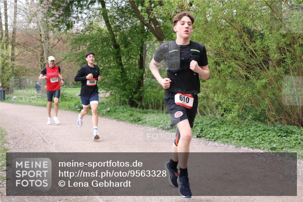 19.04.2026 - Hammer Lauf Lena Gebhardt http://msf.ph/oto/9563328 19.04.2026 10:07:50 Laufen 1317, 308, 610 meine-sportfotos.de