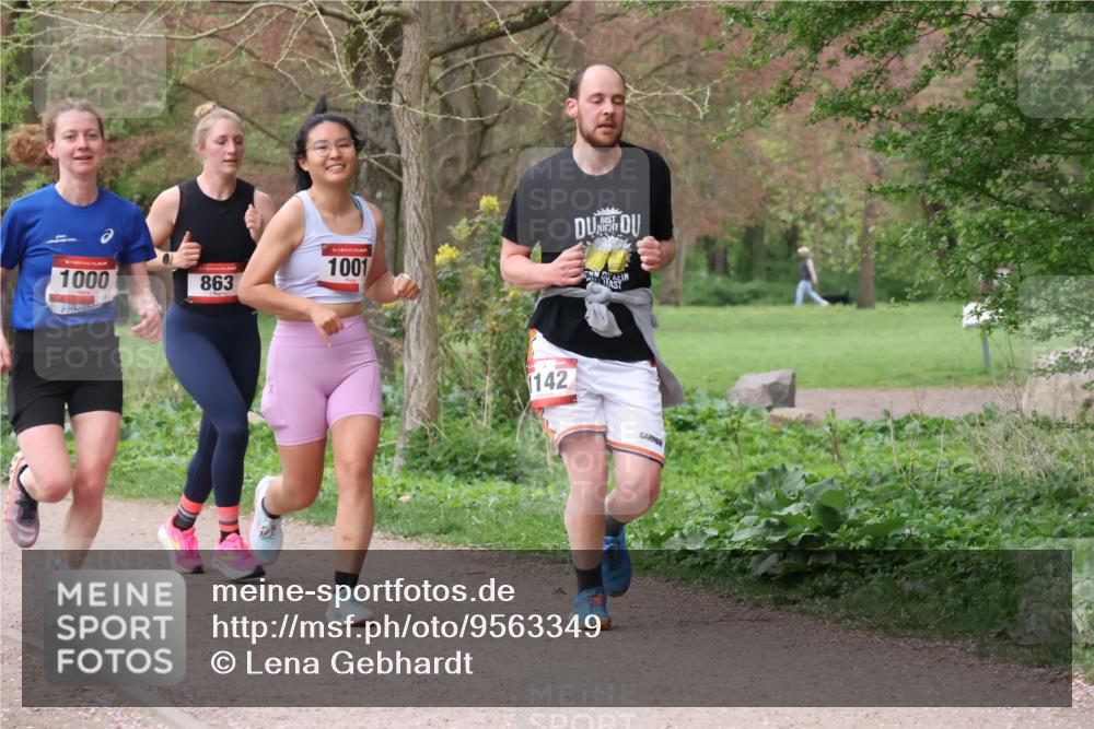 19.04.2026 - Hammer Lauf Lena Gebhardt http://msf.ph/oto/9563349 19.04.2026 10:08:13 Laufen 16, 1000, 863, 16, 1001, 142 meine-sportfotos.de