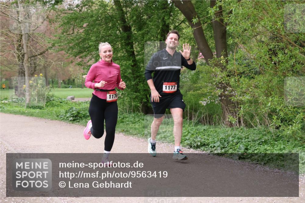 19.04.2026 - Hammer Lauf Lena Gebhardt http://msf.ph/oto/9563419 19.04.2026 10:09:01 Laufen 1177, 1176 meine-sportfotos.de