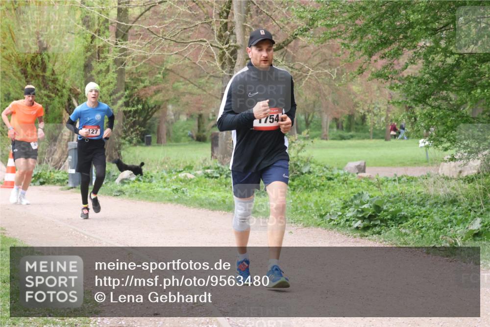 19.04.2026 - Hammer Lauf Lena Gebhardt http://msf.ph/oto/9563480 19.04.2026 10:09:53 Laufen 127, 1754 meine-sportfotos.de
