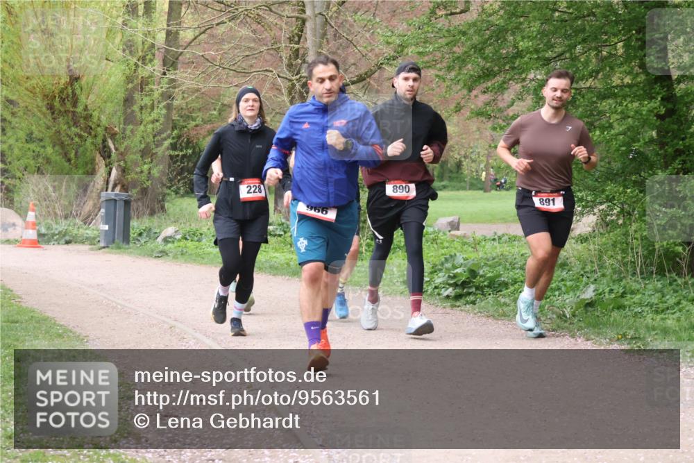 19.04.2026 - Hammer Lauf Lena Gebhardt http://msf.ph/oto/9563561 19.04.2026 10:10:56 Laufen 228, 966, 890, 891 meine-sportfotos.de