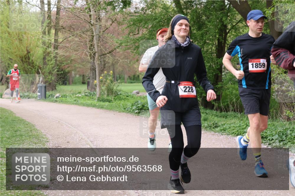 19.04.2026 - Hammer Lauf Lena Gebhardt http://msf.ph/oto/9563568 19.04.2026 10:10:59 Laufen 16, 129, 1859, 1124, 16, 228 meine-sportfotos.de