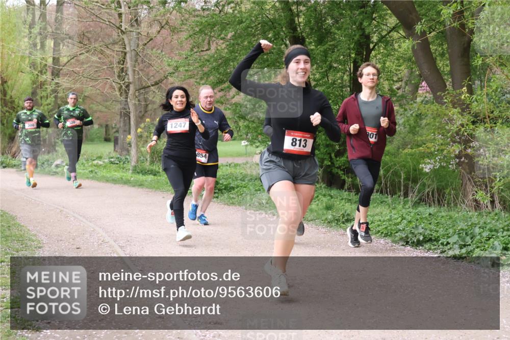 19.04.2026 - Hammer Lauf Lena Gebhardt http://msf.ph/oto/9563606 19.04.2026 10:11:24 Laufen 300, 3201, 1247, 854, 16, 813, 01 meine-sportfotos.de