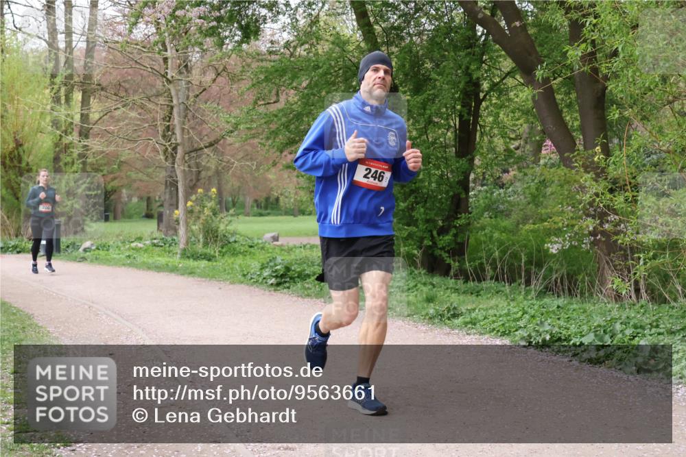 19.04.2026 - Hammer Lauf Lena Gebhardt http://msf.ph/oto/9563661 19.04.2026 10:11:57 Laufen 200, 16, 246 meine-sportfotos.de
