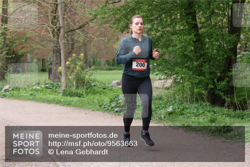 19.04.2026 - Hammer Lauf Lena Gebhardt http://msf.ph/oto/9563663 19.04.2026 10:12:01 Laufen 16, 200 meine-sportfotos.de