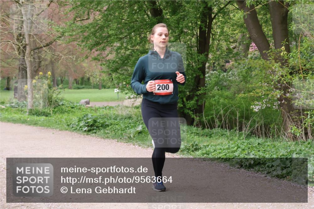 19.04.2026 - Hammer Lauf Lena Gebhardt http://msf.ph/oto/9563664 19.04.2026 10:12:02 Laufen 16, 200 meine-sportfotos.de