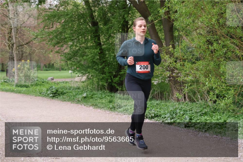 19.04.2026 - Hammer Lauf Lena Gebhardt http://msf.ph/oto/9563665 19.04.2026 10:12:02 Laufen 16, 200 meine-sportfotos.de