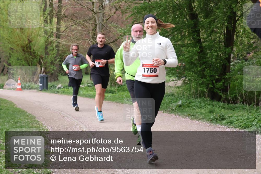 19.04.2026 - Hammer Lauf Lena Gebhardt http://msf.ph/oto/9563754 19.04.2026 10:12:55 Laufen 10, 16, 1760 meine-sportfotos.de