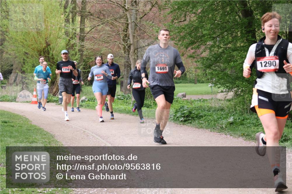 19.04.2026 - Hammer Lauf Lena Gebhardt http://msf.ph/oto/9563816 19.04.2026 10:13:21 Laufen 1329, 1256, 114, 941, 79, 1721, 1290 meine-sportfotos.de