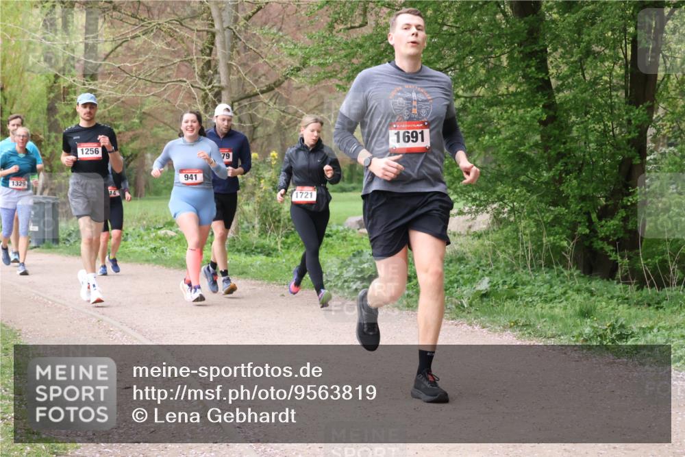 19.04.2026 - Hammer Lauf Lena Gebhardt http://msf.ph/oto/9563819 19.04.2026 10:13:22 Laufen 1329, 1256, 14, 941, 79, 1721, 1691 meine-sportfotos.de