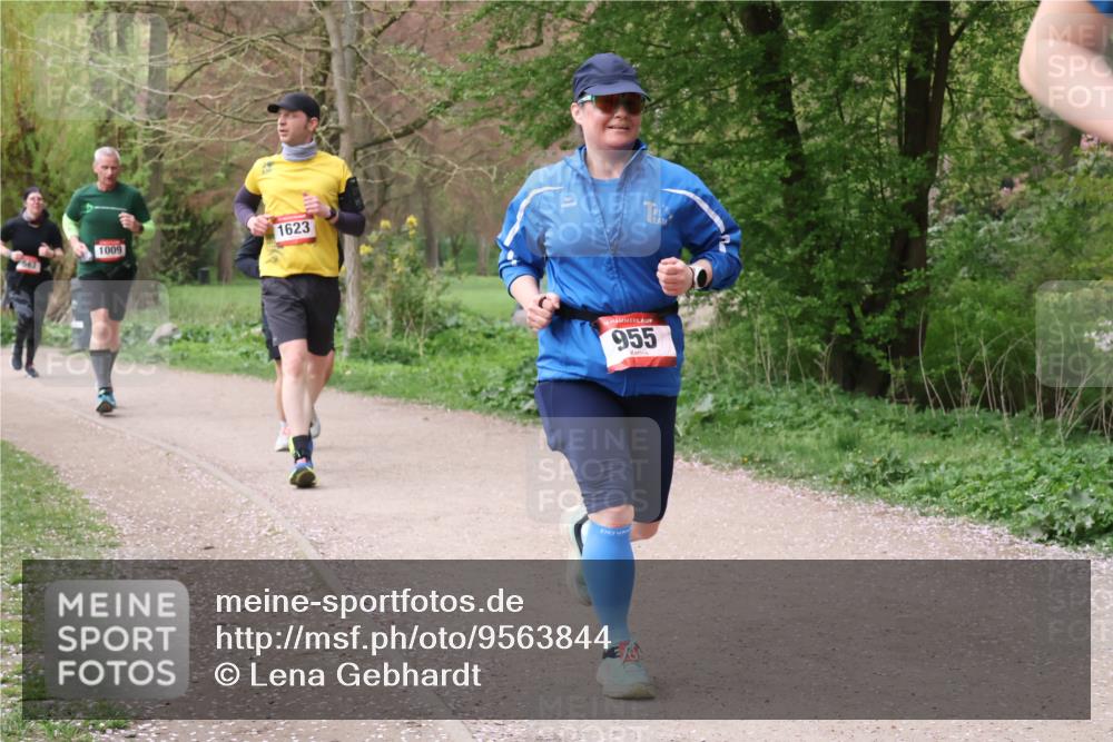 19.04.2026 - Hammer Lauf Lena Gebhardt http://msf.ph/oto/9563844 19.04.2026 10:13:32 Laufen 1009, 1623, 955 meine-sportfotos.de