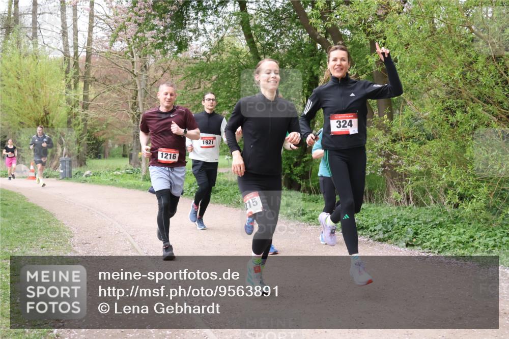 19.04.2026 - Hammer Lauf Lena Gebhardt http://msf.ph/oto/9563891 19.04.2026 10:13:52 Laufen 1216, 1921, 324, 215 meine-sportfotos.de