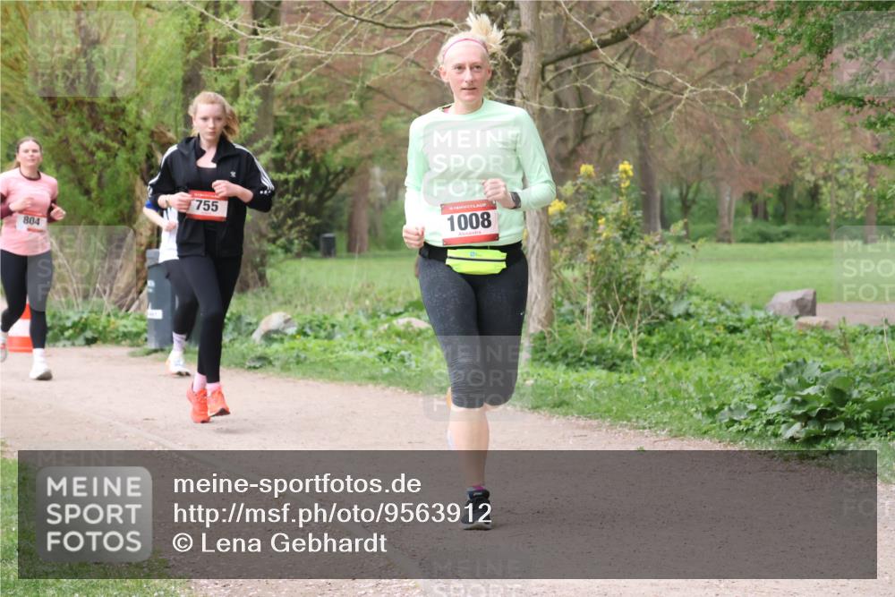 19.04.2026 - Hammer Lauf Lena Gebhardt http://msf.ph/oto/9563912 19.04.2026 10:14:05 Laufen 804, 755, 1008 meine-sportfotos.de