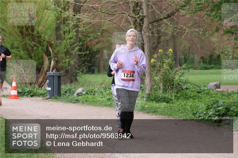 19.04.2026 - Hammer Lauf Lena Gebhardt http://msf.ph/oto/9563942 19.04.2026 10:14:22 Laufen 16, 1234 meine-sportfotos.de