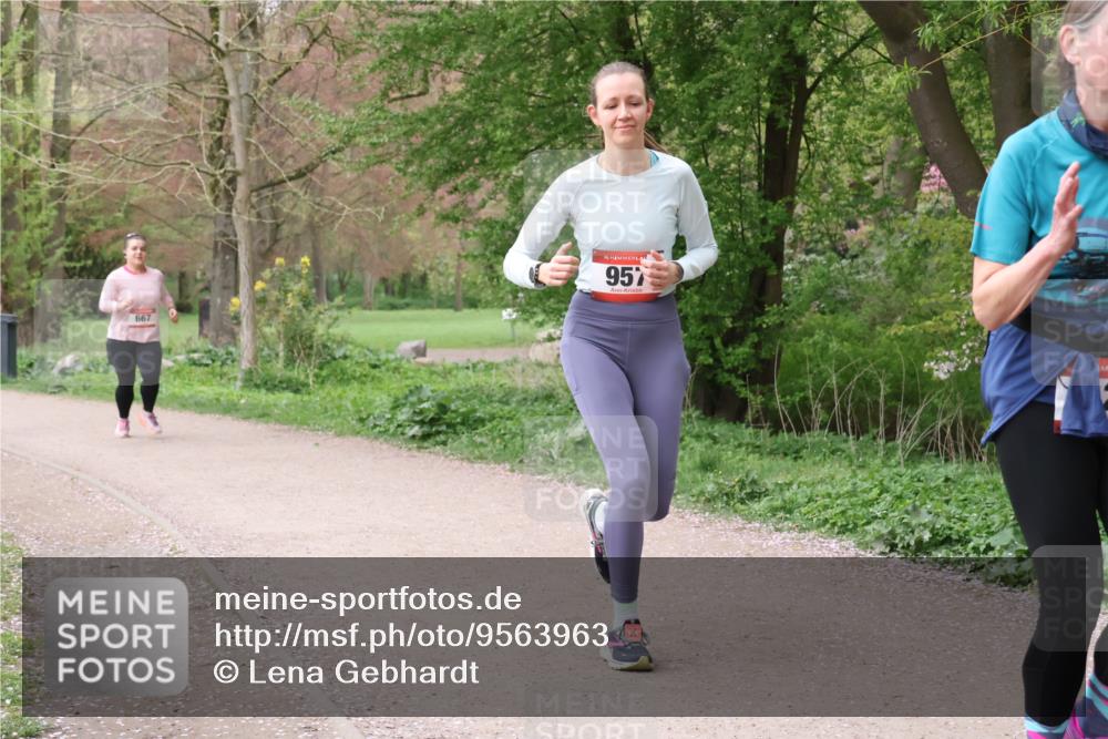 19.04.2026 - Hammer Lauf Lena Gebhardt http://msf.ph/oto/9563963 19.04.2026 10:14:34 Laufen 667, 16, 957 meine-sportfotos.de