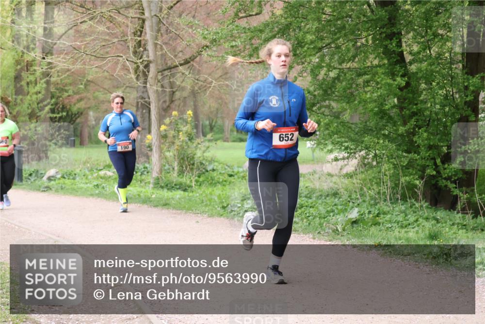 19.04.2026 - Hammer Lauf Lena Gebhardt http://msf.ph/oto/9563990 19.04.2026 10:14:49 Laufen 560, 190, 16, 652 meine-sportfotos.de