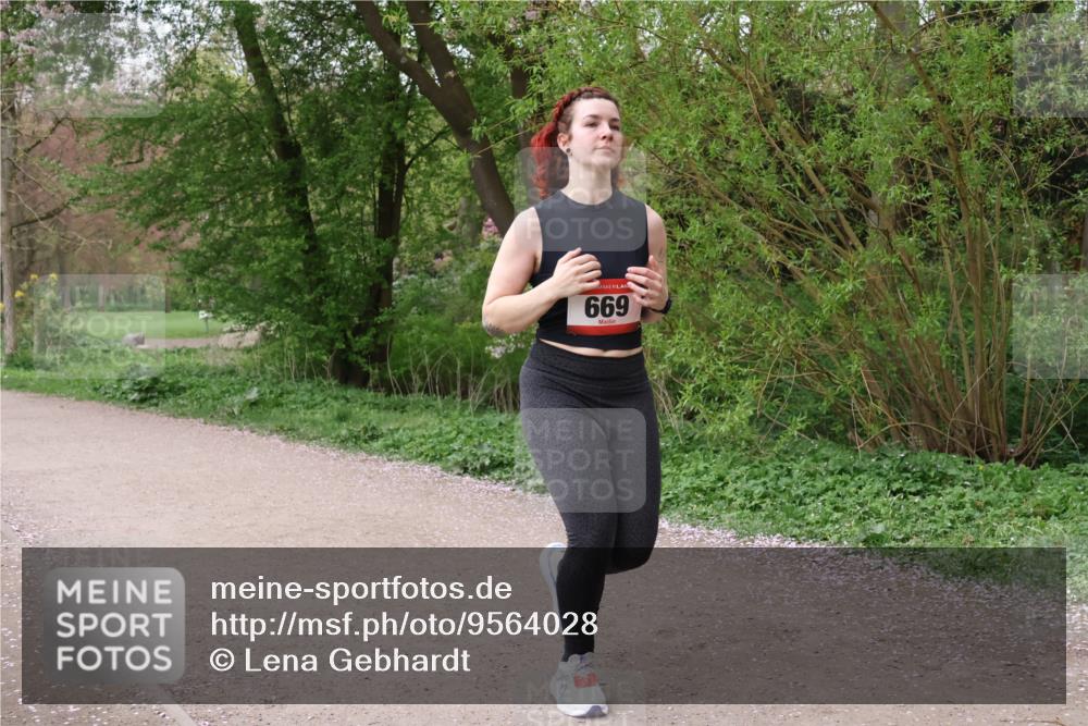 19.04.2026 - Hammer Lauf Lena Gebhardt http://msf.ph/oto/9564028 19.04.2026 10:15:15 Laufen 669 meine-sportfotos.de