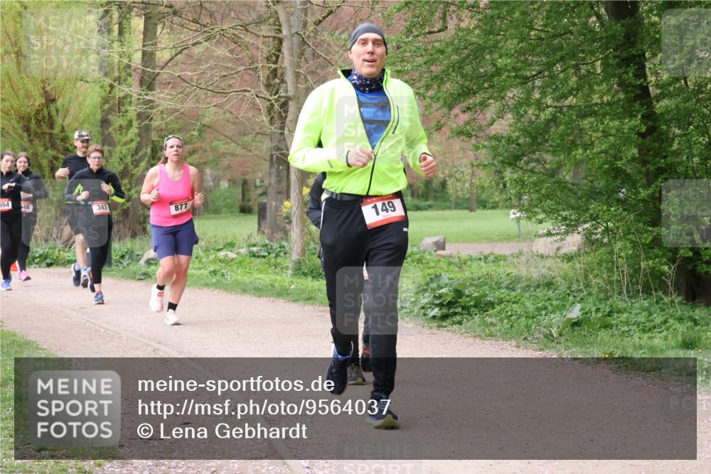 19.04.2026 - Hammer Lauf Lena Gebhardt http://msf.ph/oto/9564037 19.04.2026 10:15:40 Laufen 554, 48, 343, 877, 149 meine-sportfotos.de
