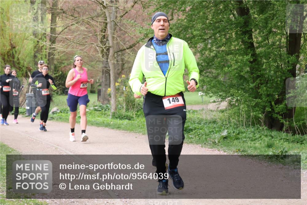19.04.2026 - Hammer Lauf Lena Gebhardt http://msf.ph/oto/9564039 19.04.2026 10:15:41 Laufen 1654, 648, 343, 871, 149 meine-sportfotos.de