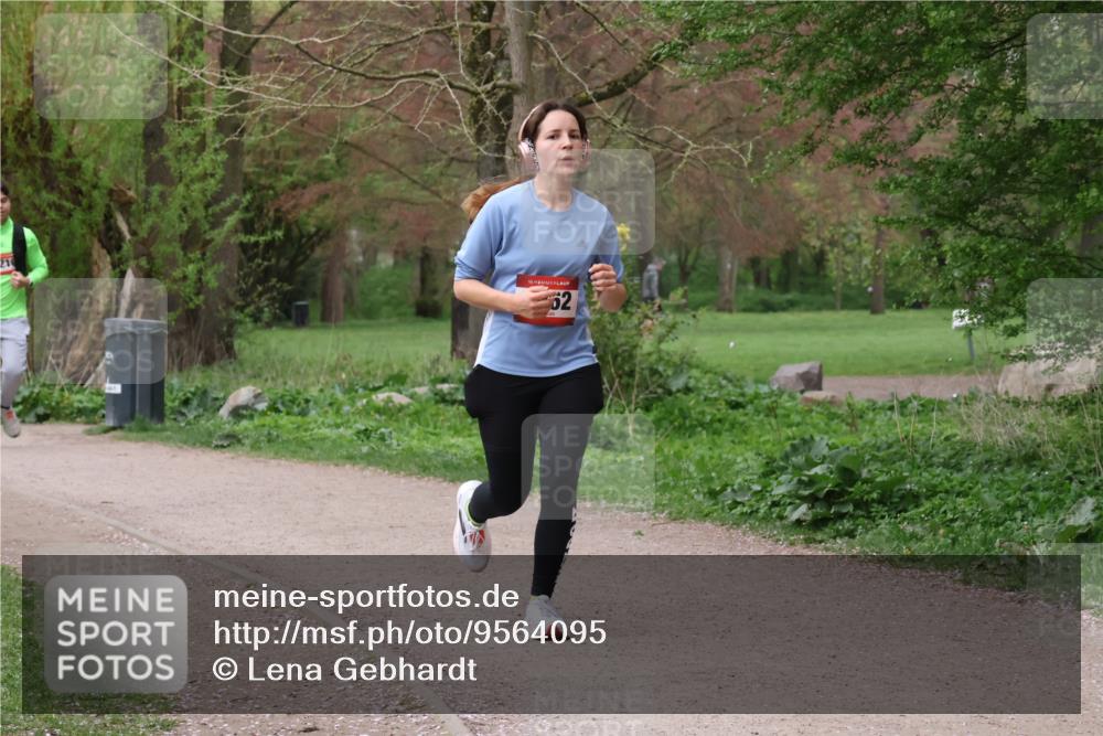 19.04.2026 - Hammer Lauf Lena Gebhardt http://msf.ph/oto/9564095 19.04.2026 10:16:19 Laufen 210, 16, 62 meine-sportfotos.de