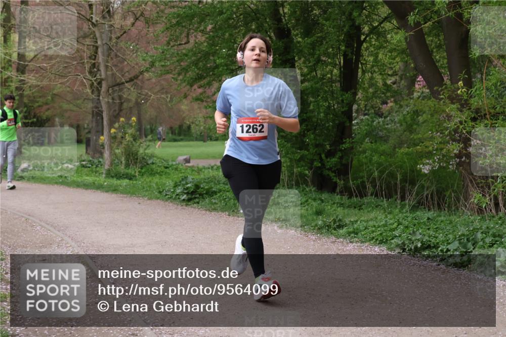 19.04.2026 - Hammer Lauf Lena Gebhardt http://msf.ph/oto/9564099 19.04.2026 10:16:21 Laufen 16, 1262 meine-sportfotos.de