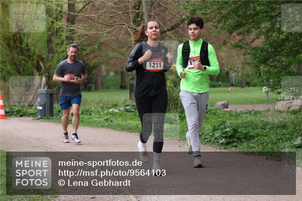 19.04.2026 - Hammer Lauf Lena Gebhardt http://msf.ph/oto/9564103 19.04.2026 10:16:24 Laufen 66, 16, 1211 meine-sportfotos.de