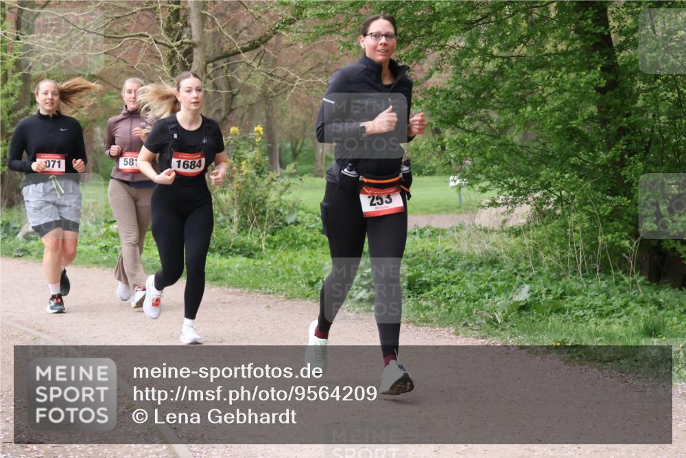 19.04.2026 - Hammer Lauf Lena Gebhardt http://msf.ph/oto/9564209 19.04.2026 10:17:32 Laufen 071, 581, 1684, 253 meine-sportfotos.de