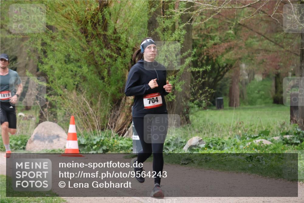 19.04.2026 - Hammer Lauf Lena Gebhardt http://msf.ph/oto/9564243 19.04.2026 10:17:48 Laufen 1819, 16, 704 meine-sportfotos.de