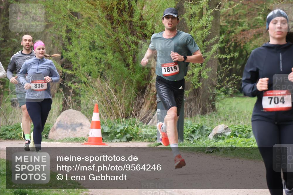19.04.2026 - Hammer Lauf Lena Gebhardt http://msf.ph/oto/9564246 19.04.2026 10:17:50 Laufen 836, 1819, 704 meine-sportfotos.de