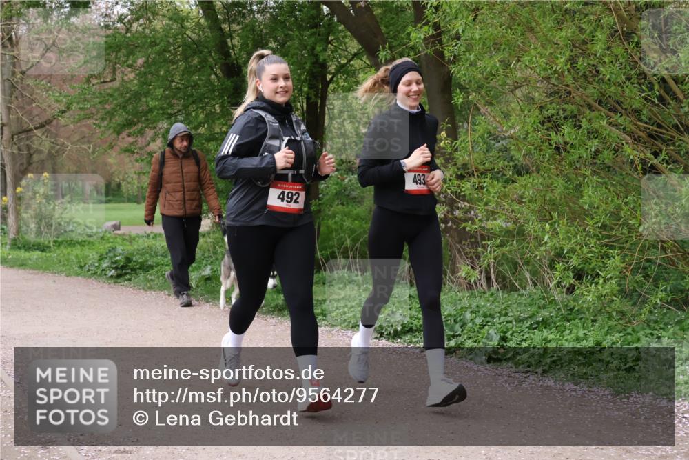 19.04.2026 - Hammer Lauf Lena Gebhardt http://msf.ph/oto/9564277 19.04.2026 10:18:26 Laufen 492, 493 meine-sportfotos.de