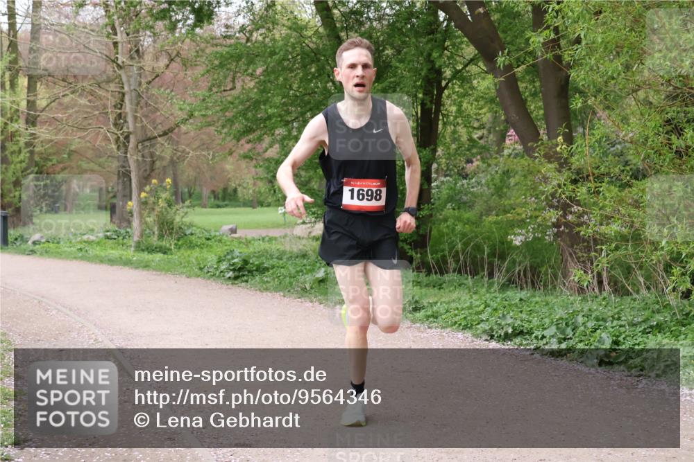 19.04.2026 - Hammer Lauf Lena Gebhardt http://msf.ph/oto/9564346 19.04.2026 10:19:32 Laufen 16, 1698 meine-sportfotos.de