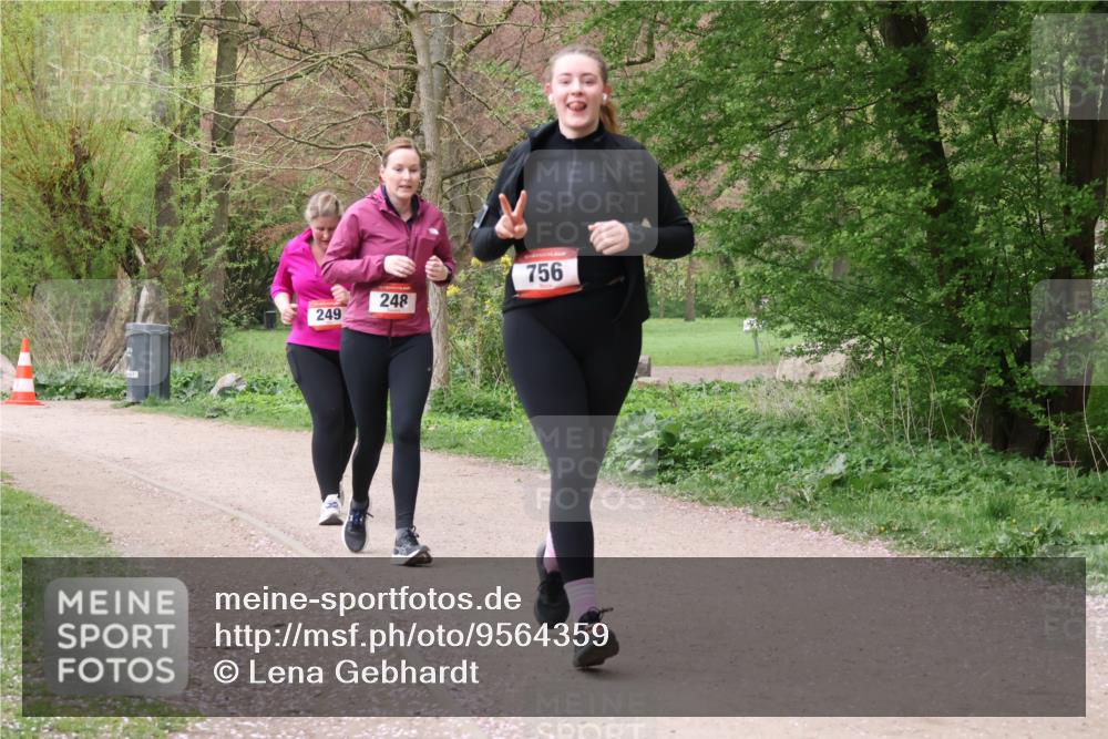 19.04.2026 - Hammer Lauf Lena Gebhardt http://msf.ph/oto/9564359 19.04.2026 10:19:56 Laufen 249, 248, 756 meine-sportfotos.de