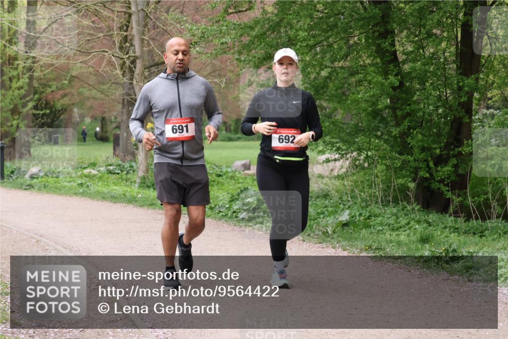 19.04.2026 - Hammer Lauf Lena Gebhardt http://msf.ph/oto/9564422 19.04.2026 10:21:31 Laufen 691, 16, 692 meine-sportfotos.de