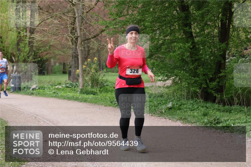19.04.2026 - Hammer Lauf Lena Gebhardt http://msf.ph/oto/9564439 19.04.2026 10:22:02 Laufen 340, 16, 328 meine-sportfotos.de