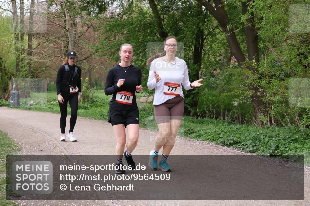 19.04.2026 - Hammer Lauf Lena Gebhardt http://msf.ph/oto/9564509 19.04.2026 10:23:41 Laufen 115, 778, 777 meine-sportfotos.de