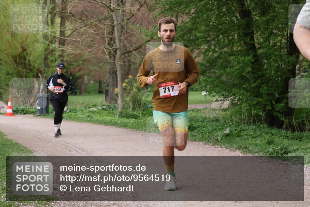 19.04.2026 - Hammer Lauf Lena Gebhardt http://msf.ph/oto/9564519 19.04.2026 10:23:47 Laufen 808, 16, 717 meine-sportfotos.de