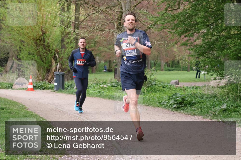 19.04.2026 - Hammer Lauf Lena Gebhardt http://msf.ph/oto/9564547 19.04.2026 10:25:49 Laufen 214, 1190 meine-sportfotos.de