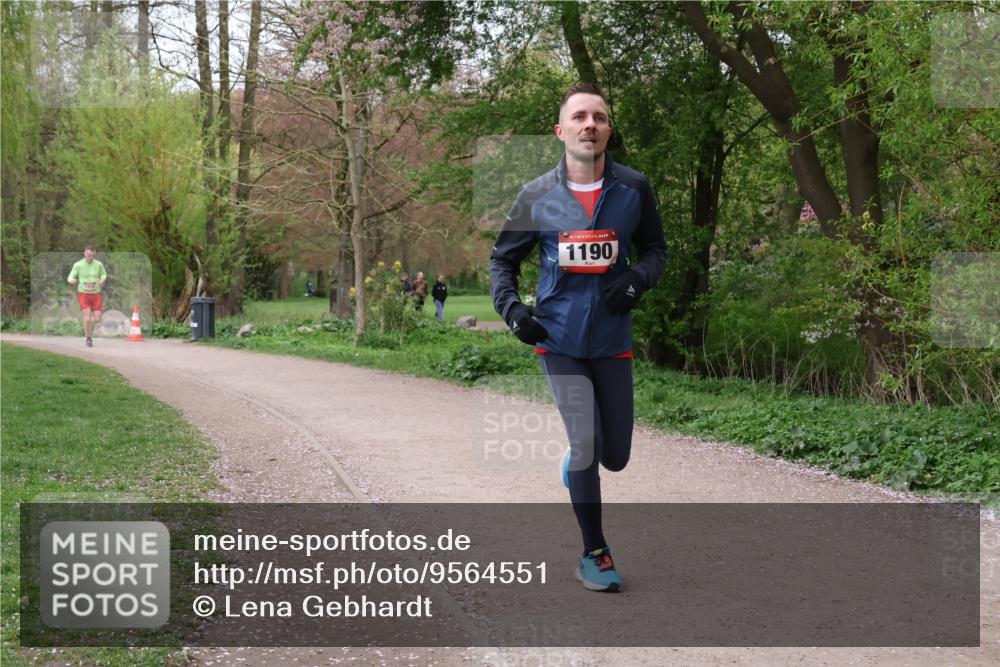19.04.2026 - Hammer Lauf Lena Gebhardt http://msf.ph/oto/9564551 19.04.2026 10:25:52 Laufen 16, 1190 meine-sportfotos.de