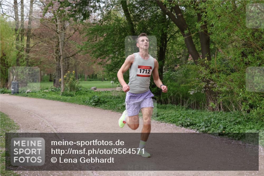 19.04.2026 - Hammer Lauf Lena Gebhardt http://msf.ph/oto/9564571 19.04.2026 10:26:49 Laufen 16, 1712 meine-sportfotos.de
