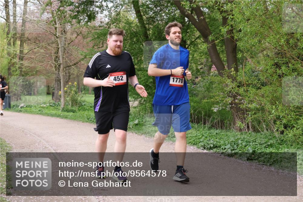 19.04.2026 - Hammer Lauf Lena Gebhardt http://msf.ph/oto/9564578 19.04.2026 10:27:39 Laufen 452, 1770 meine-sportfotos.de